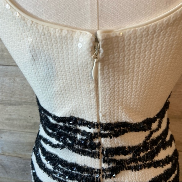 Bebe women’s white & black sequinned dress in size small - Picture 4 of 13